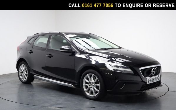 Used 2018 BLACK VOLVO V40 CROSS COUNTRY Hatchback 1.5 T3 GPF Nav Plus Hatchback 5dr Petrol Auto Euro 6 (s/s) (152 ps) (reg. 2018-10-30) for sale in Stockport