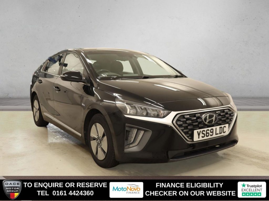 Used 2019 BLACK HYUNDAI IONIQ Hatchback 1.6 h-GDi GPF Premium Hatchback 5dr Petrol Hybrid DCT Euro 6 (s/s) (141 ps) (reg. 2019-11-29) for sale in Altrincham