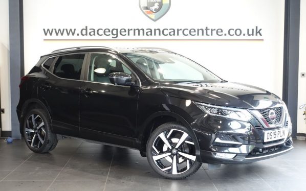 Used 2019 BLACK NISSAN QASHQAI SUV 1.5 dCi Tekna SUV 5dr Diesel Manual Euro 6 (s/s) (115 ps) (reg. 2019-04-19) for sale in Altrincham