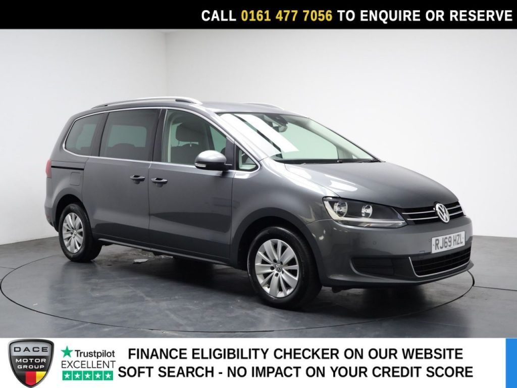 Used 2019 GREY VOLKSWAGEN SHARAN MPV 1.4 TSI GPF SE Nav MPV 5dr Petrol DSG Euro 6 (s/s) (150 ps) (reg. 2019-12-12) for sale in Stockport