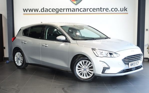 Used 2019 SILVER FORD FOCUS Hatchback 1.0T EcoBoost Titanium Hatchback 5dr Petrol Manual Euro 6 (s/s) (125 ps) (reg. 2019-05-23) for sale in Altrincham