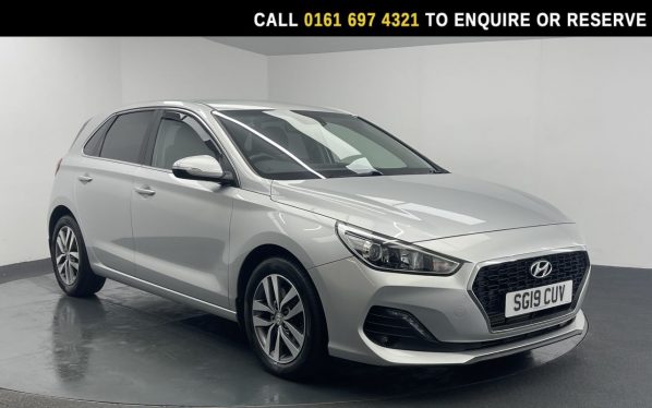 Used 2019 SILVER HYUNDAI I30 Hatchback 1.4 T-GDi SE Nav Hatchback 5dr Petrol Manual Euro 6 (s/s) (140 ps) (reg. 2019-03-04) for sale in Manchester