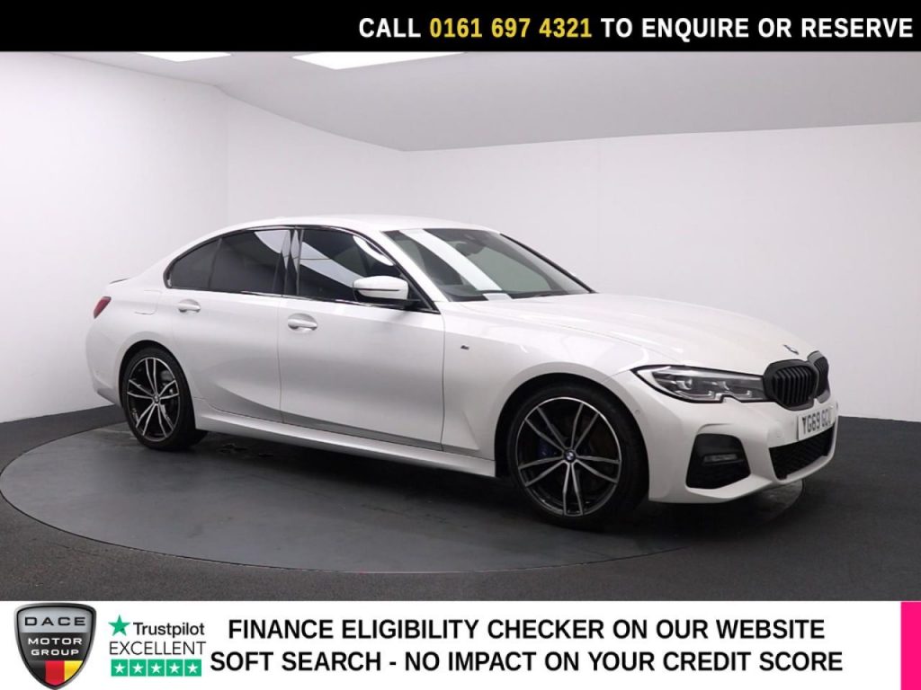 Used 2019 WHITE BMW 3 SERIES Saloon 2.0 320i M Sport Saloon 4dr Petrol Auto Euro 6 (s/s) (184 ps) (reg. 2019-09-03) for sale in Manchester