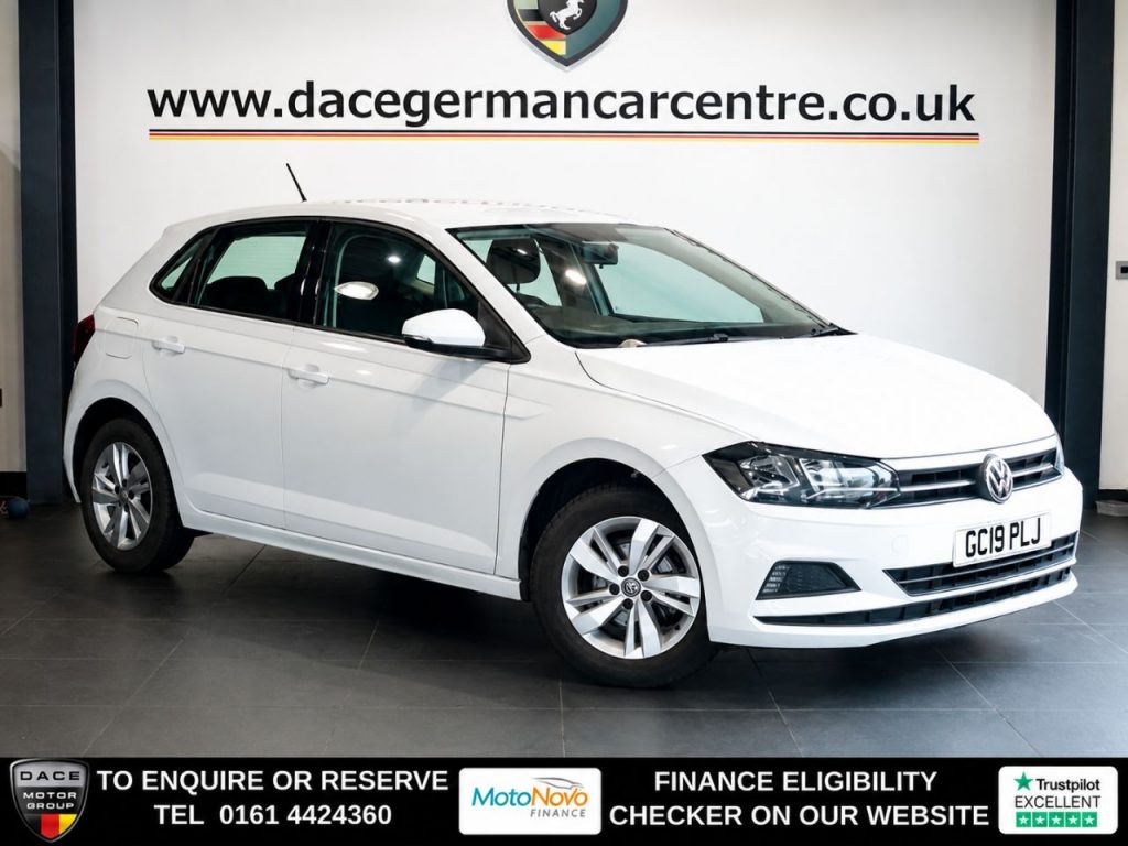 Used 2019 WHITE VOLKSWAGEN POLO Hatchback 1.0 EVO SE Hatchback 5dr Petrol Manual Euro 6 (s/s) (80 ps) (reg. 2019-07-01) for sale in Altrincham
