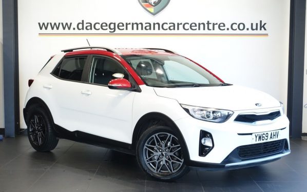 Used 2020 WHITE KIA STONIC SUV 1.0 T-GDi Maxx SUV 5dr Petrol Manual Euro 6 (s/s) (118 bhp) (reg. 2020-01-31) for sale in Altrincham