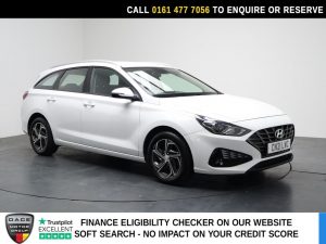 Used 2021 WHITE HYUNDAI I30 Estate 1.6 CRDi MHEV SE Connect Tourer 5dr Diesel Hybrid Manual Euro 6 (s/s) (136 ps) (reg. 2021-08-19) for sale in Stockport