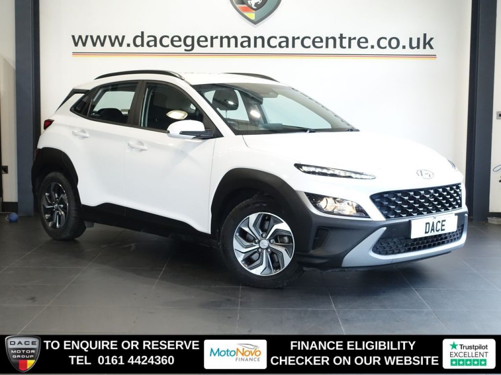Used 2021 WHITE HYUNDAI KONA SUV 1.6 h-GDi SE Connect SUV 5dr Petrol Hybrid DCT Euro 6 (s/s) (141 ps) (reg. 2021-02-26) for sale in Altrincham