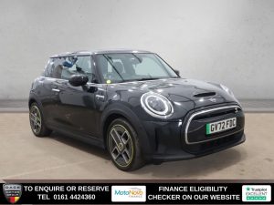 Used 2022 BLACK MINI Electric Hatch Hatchback Cooper SE 32.6kWh Level 3 Hatchback 3dr Electric Auto (184 ps) (reg. 2022-11-30) for sale in Altrincham