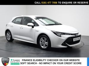 Used 2022 WHITE TOYOTA COROLLA Hatchback 1.8 VVT-h GPF Icon Tech Hatchback 5dr Petrol Hybrid CVT Euro 6 (s/s) (122 ps) (reg. 2022-04-06) for sale in Stockport